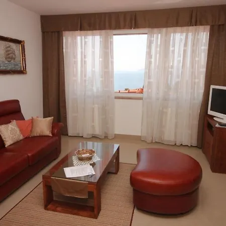 With A Parking Space Icici, Opatija - 7793 Apartamento Ičići